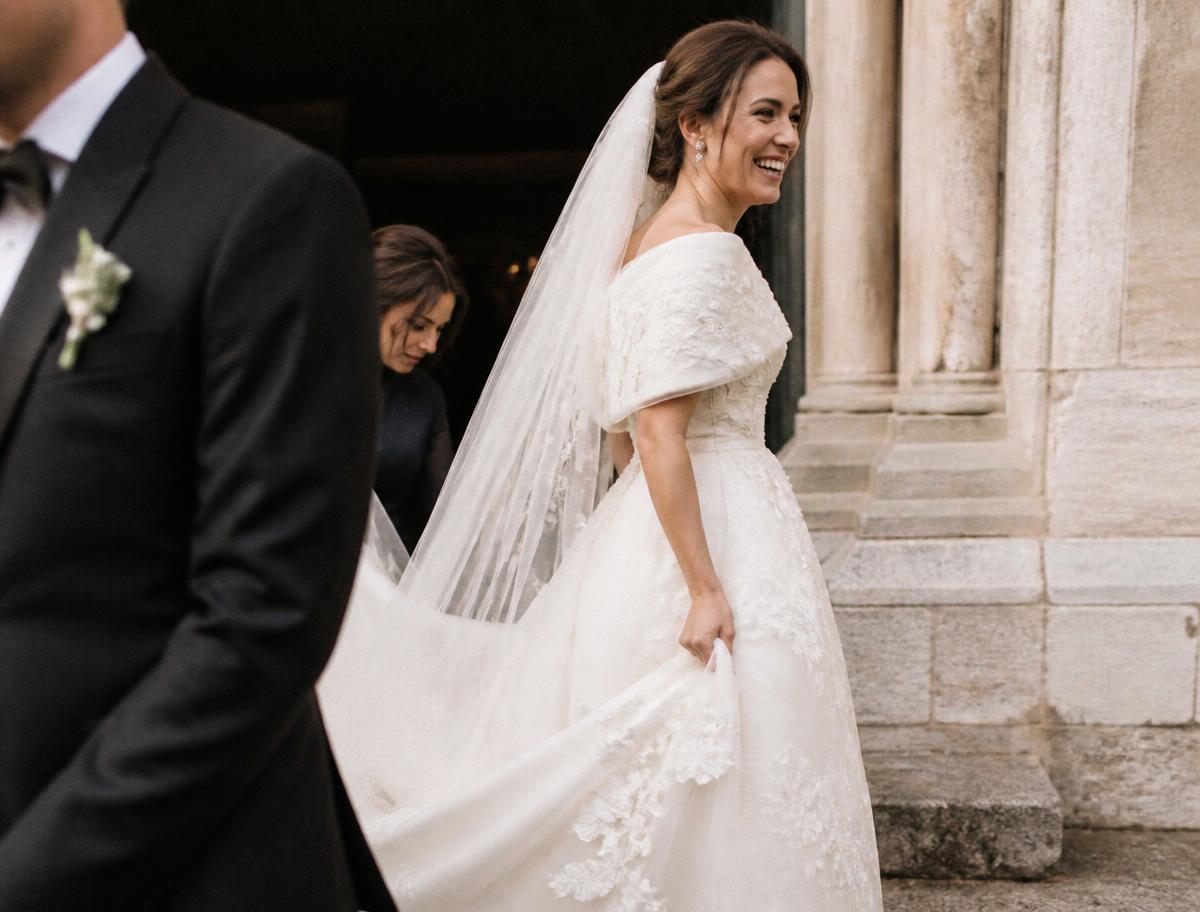 A Dilwien Bridal bride photographed on her wedding day in a made-to-measure gown